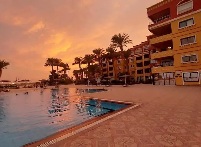 Esplanada Flat With Free Beach, No Single Men Апартаменты