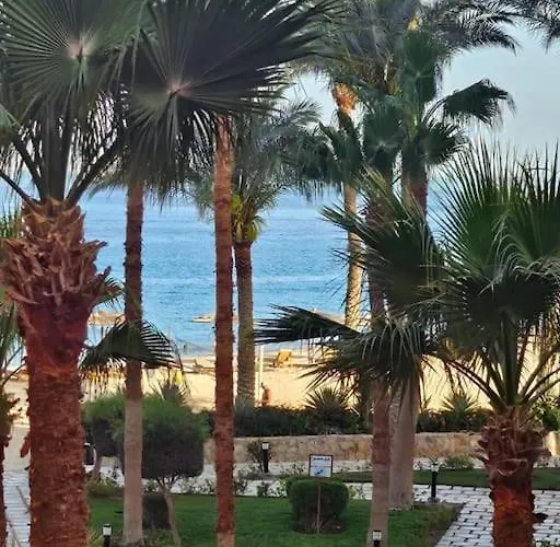 Esplanada Flat With Free Beach, No Single Men * Хургада