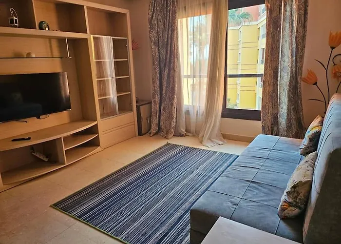 Esplanada Flat With Free Beach, No Single Men Апартаменты Хургада